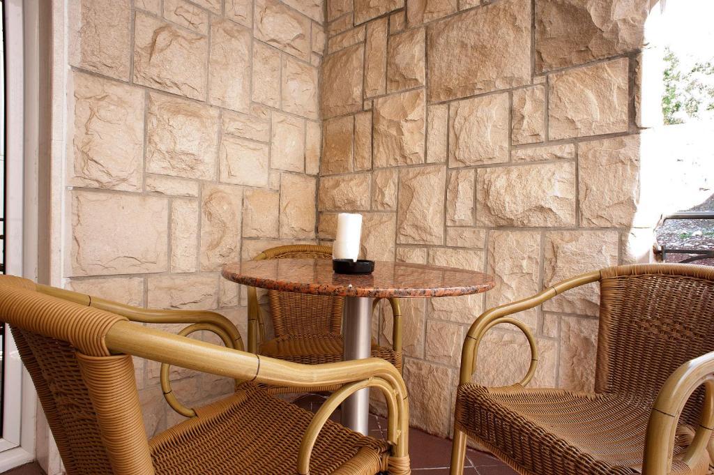Apartments Vuksic Sveti Stefan Bilik gambar