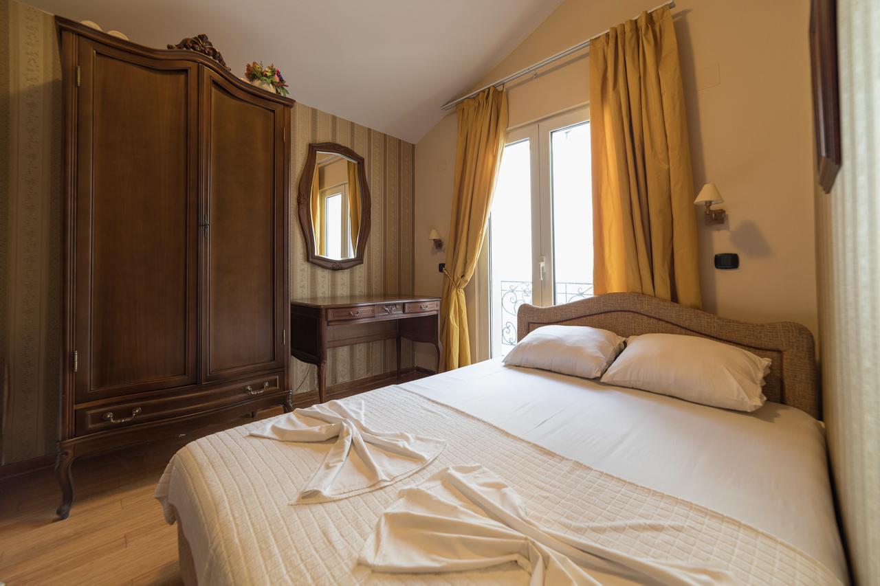 Apartments Vuksic Sveti Stefan Luaran gambar